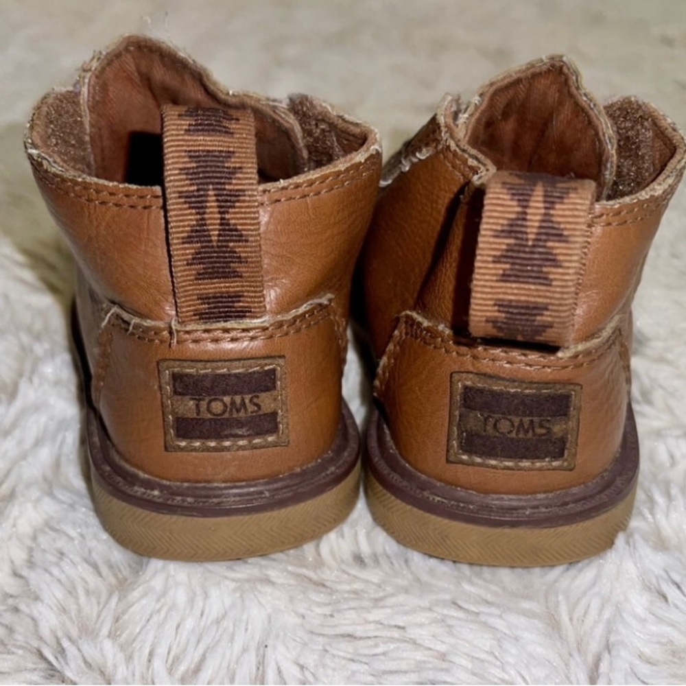 Toms Chukka Boots, Infant Size 6, Boys